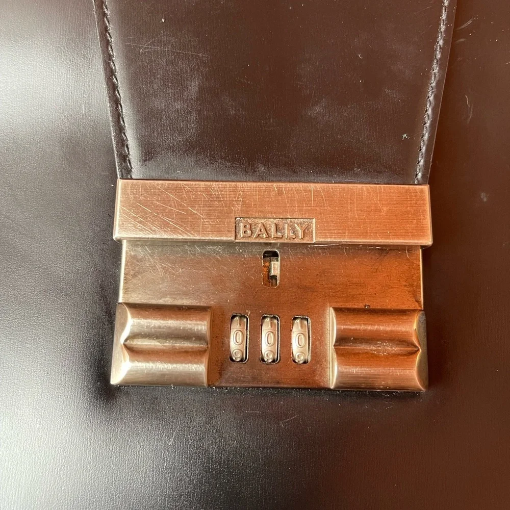 BALLY of Switzerland Leather Briefcase / Pilot - Lawyer - Doctor